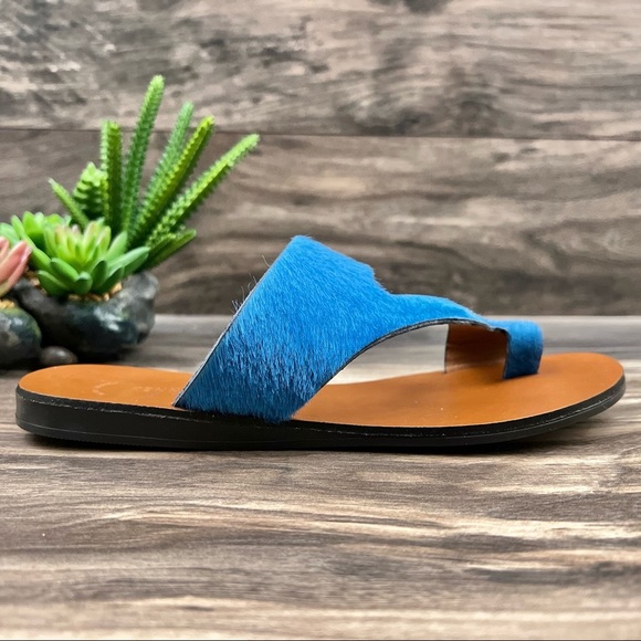 NIB Kenneth Cole Asymmetric Palm Sandal Thong Toe Loop Flip Flop Blue Real Fur - Picture 6 of 11